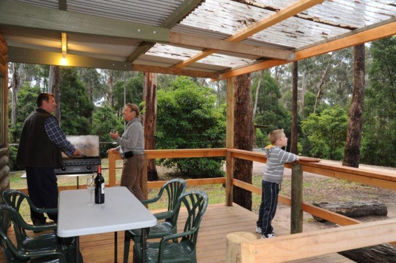 Lakes Entrance Log Cabins Exterior foto