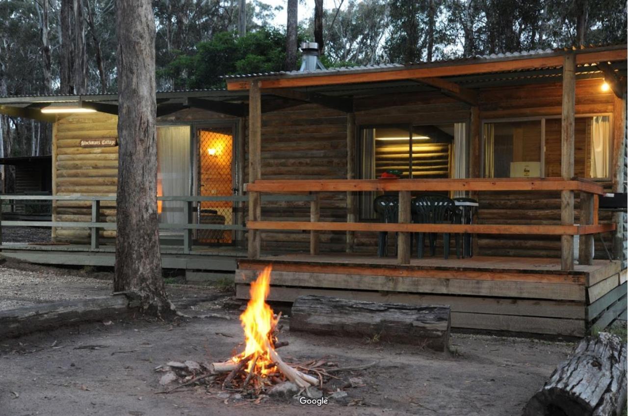 Lakes Entrance Log Cabins Exterior foto